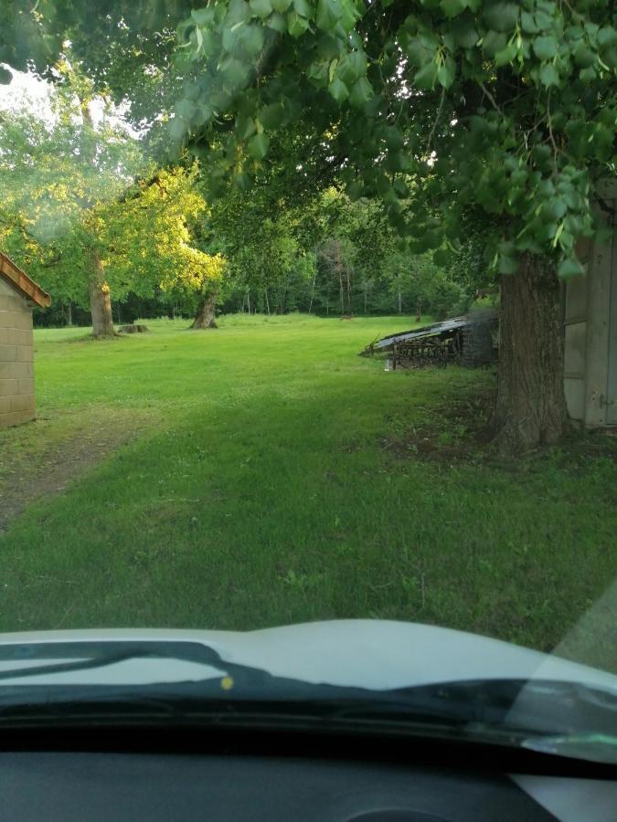 Gite En Brenne Les Chenes Merigny Bagian luar foto